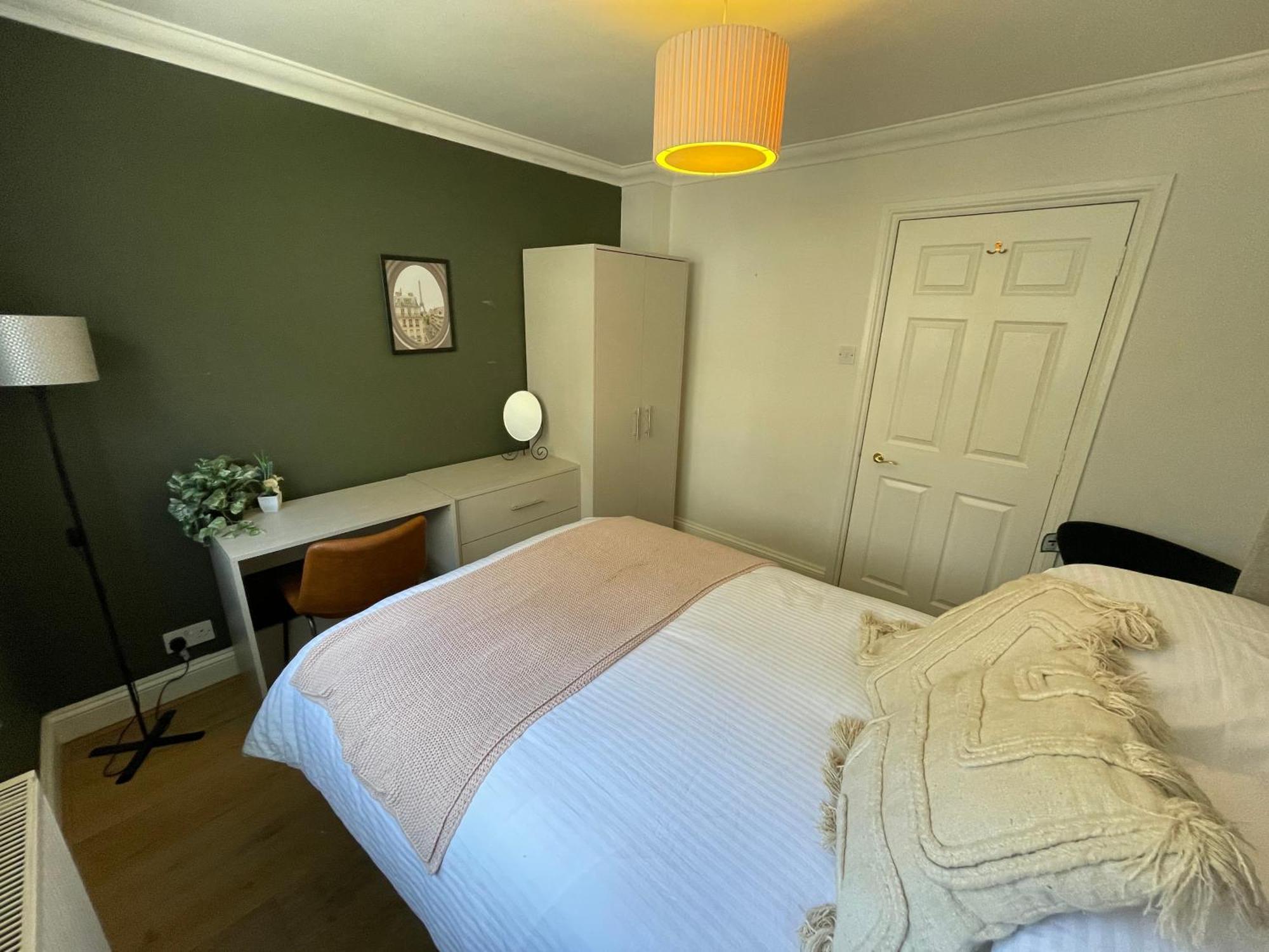 5 Bed House - Fancy - Sleep Up To 12 - Central London Exterior foto